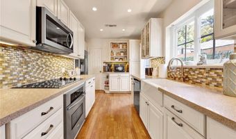 3374 Floyd, Los Angeles, CA 90068