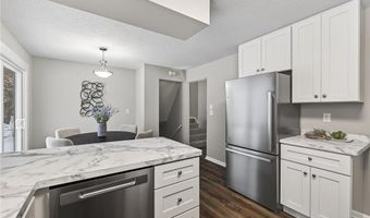 907 40th Ln, Anoka, MN 55303