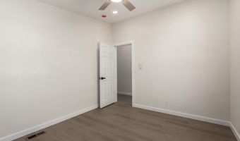81 S TOMAHAWK Rd, Apache Junction, AZ 85119