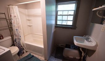 85 Valley Rd, Barre, MA 01005