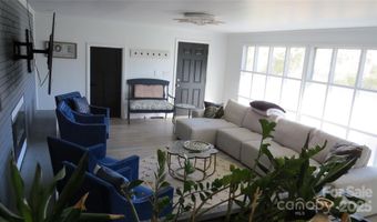 2104 Hillcrest Ave, Albemarle, NC 28001