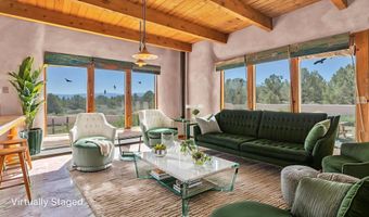 77 North Rd, Carson, NM 87517