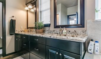 3918 S 4th St, Chickasha, OK 73018