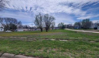1213-1221 9th St, Auburn, NE 68305