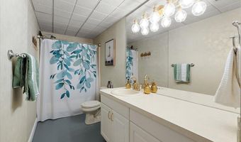 3427 E Dobson Pl, Ann Arbor, MI 48105