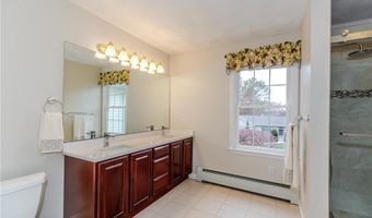 11 Raven Cir, Cranston, RI 02921