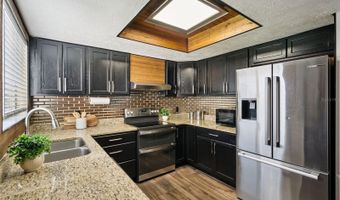 916 E CLEVELAND St, Apopka, FL 32703