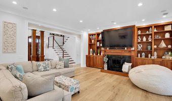 4 Hidden Lake Ct, Bluffton, SC 29910