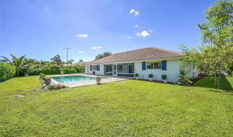 524 Muirfield Dr, Atlantis, FL 33462