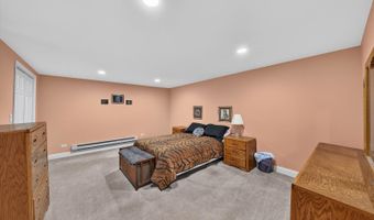11923 Devonshire St, Algonquin, IL 60102