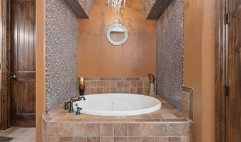 579 Chateau Bnd, Ardmore, OK 73401