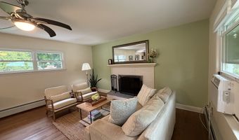 11 Hall Passway, Danbury, CT 06811