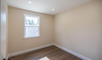 863 Minot Ave, Auburn, ME 04210