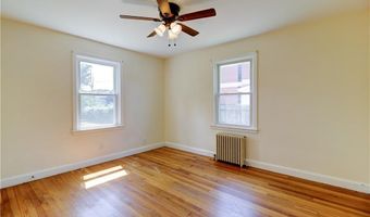 2540 W Shore Rd, Warwick, RI 02889