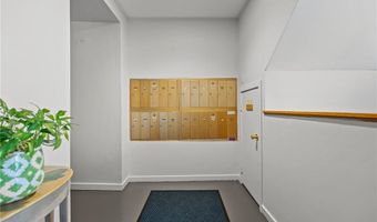 25 Water St 102, East Greenwich, RI 02818