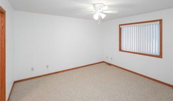 1811 Summer Ln NE, Alexandria, MN 56308