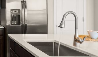 1221 Glenmont St, Algonquin, IL 60102