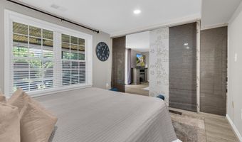 21178 WILDFLOWER Sq, Ashburn, VA 20147