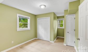 147 Birch Ln, Arden, NC 28704