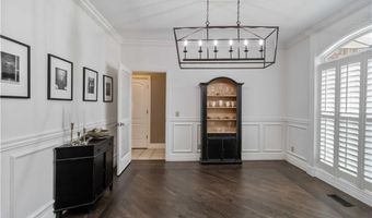 3906 NE Cadbury Ave, Bentonville, AR 72712
