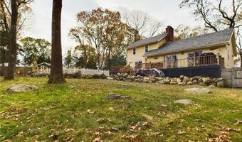 138 Spring Valley Dr, East Greenwich, RI 02818