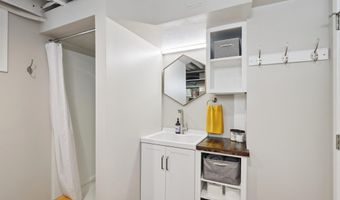 109 N 5th St, Madison, WI 53704