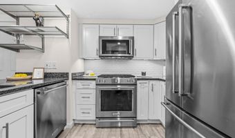 3830 9TH St N 109W, Arlington, VA 22203