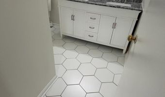 2602- E S ARLINGTON MILL Dr, Arlington, VA 22206