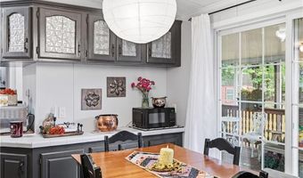 7 Kelly Ln, Coventry, RI 02816