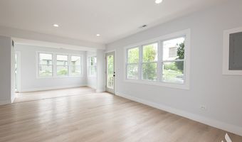 26415 W Beach St, Antioch, IL 60002