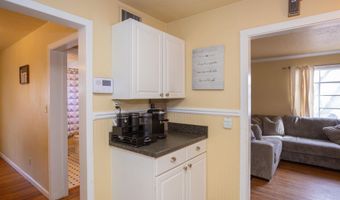 912 S 6th St, Artesia, NM 88210