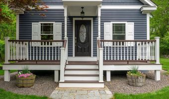 52 Hardy Rd, Bedford, NH 03110