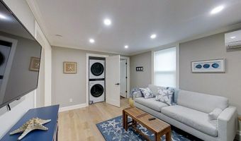 30 Prospect Hl 2, Newport, RI 02840
