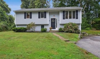 35 Old Town Trl, Narragansett, RI 02882