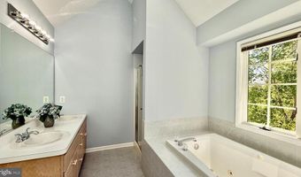 26 POLING FARM Ct, Belle Mead, NJ 08502