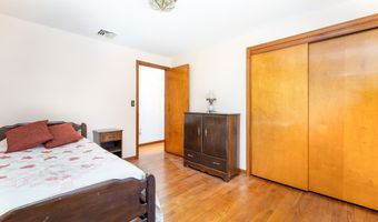 76 Country Ln, Bristol, CT 06010