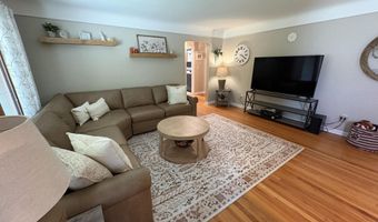 8908 Fox Ave, Allen Park, MI 48101