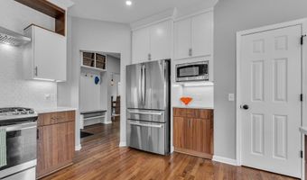 5049 Birdie Ln, Ann Arbor, MI 48103