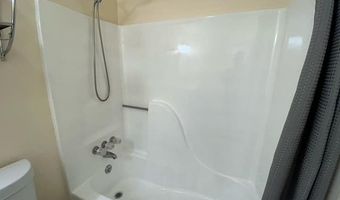 615 Broadway 11, Amityville, NY 11701