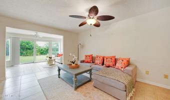 2233 SEMINOLE Rd 7, Atlantic Beach, FL 32233