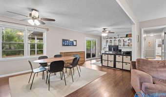 807 7th St NE, Arab, AL 35016
