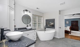 1 Dorothys Way, Bedford, NH 03110