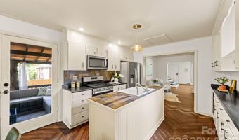 2220 Arnold Dr, Charlotte, NC 28205