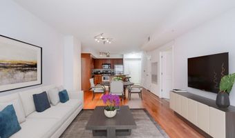 1021 N GARFIELD St 318, Arlington, VA 22201