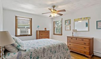 21 Clifton Rd, Bristol, RI 02809