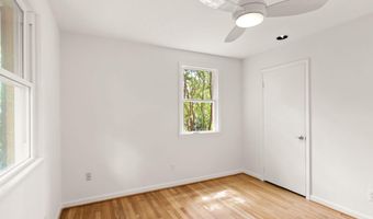 6010 BENALDER Dr, Bethesda, MD 20816