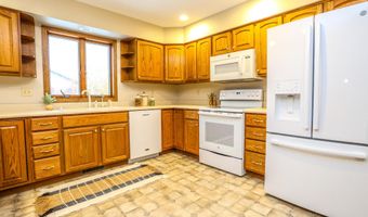 2107 SE Crystal Ave, Aberdeen, SD 57401