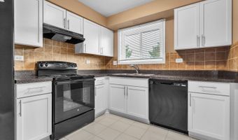 730 N Briar Hill Ln 5, Addison, IL 60101