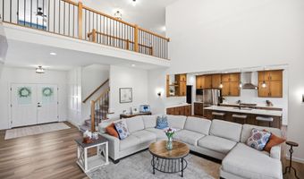 1908 Golfview Dr, Auburn, IN 46706