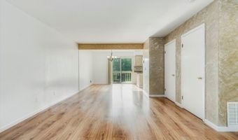 226 Cherokee Rd, Andover, NJ 07848